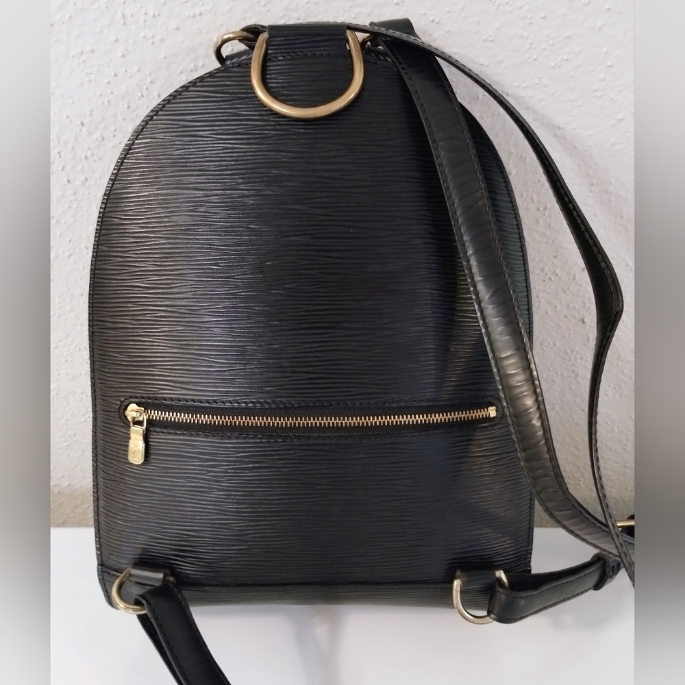 Black Epi Leather Backpack - Luxury Designer - Picture 4 of 16